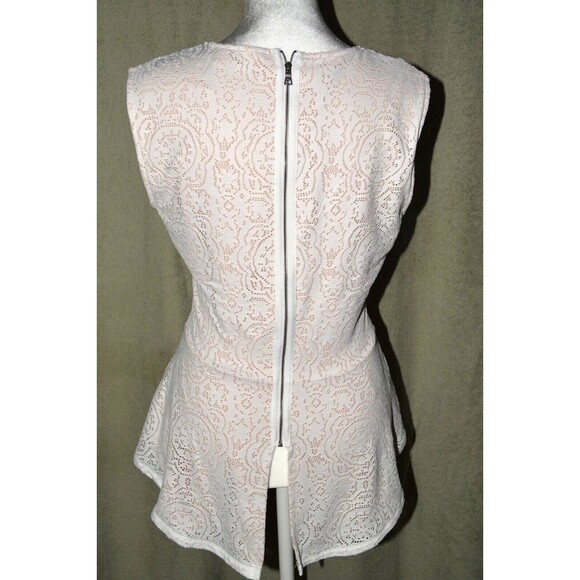 BCBG Maxazria Women's Top Blouse Shirt Sz M White Peplum Sleeveless - Picture 3 of 4